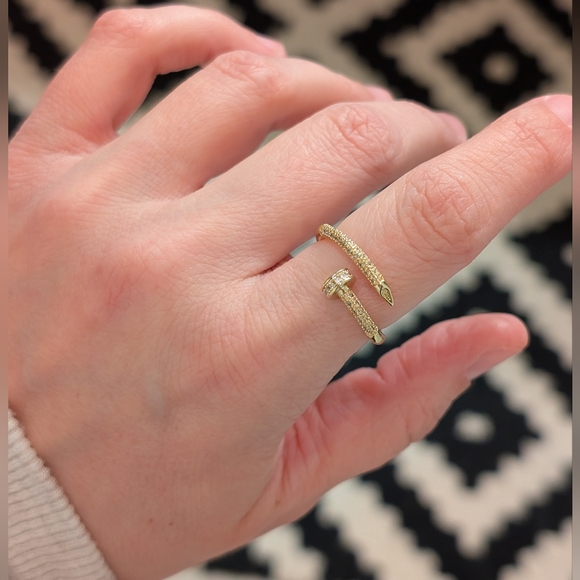 Ring - Picture 2 of 4